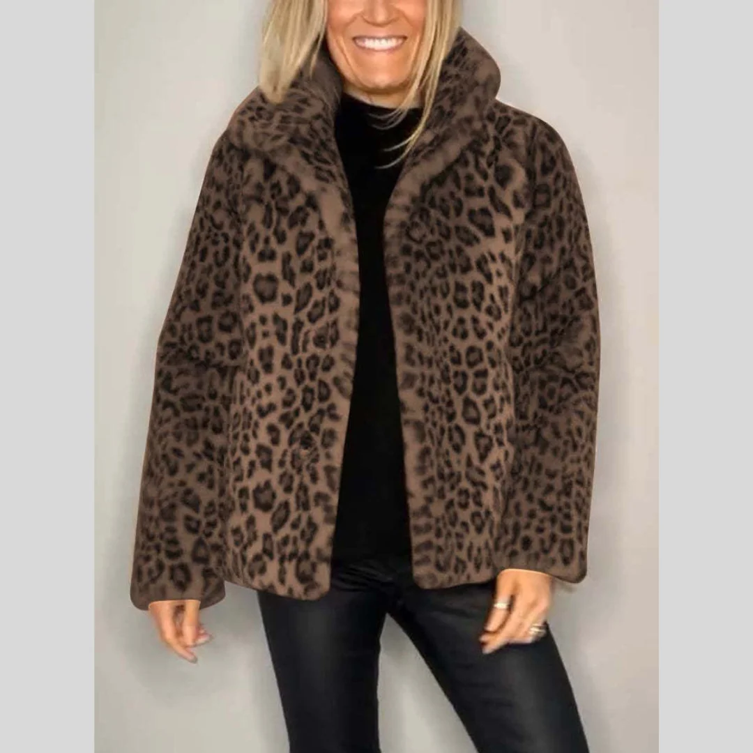 Dainna | Elegant Leopard Coat - Image 7
