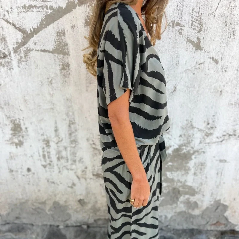 Ginnie | Zebra Print Lounge Set - Image 5